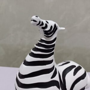 Marty – 20L x 11W x 25H CM (Resin)